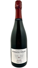 Indlæs billede til gallerivisning vin de champagne vin effervescent sparkling wine organic bio biodynamie nature natural wooden wine artisan vigneron chardonnay côte des blancs quentin et marine vincey domaine vincey champagne extra brut blanc de blancs grand cru oger 2019
