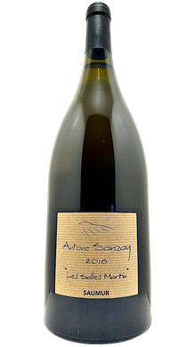 Saumur Les salles martin Antoine Sanzay Magnum vin de loire valley wine chenin grappe white wine vin blanc antoine sanzay organic bio biodynamie biodynamic